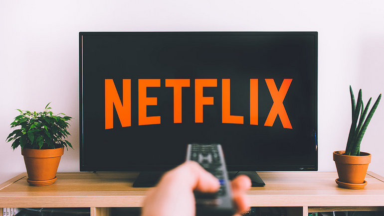 Netflix をテレビで見る方法